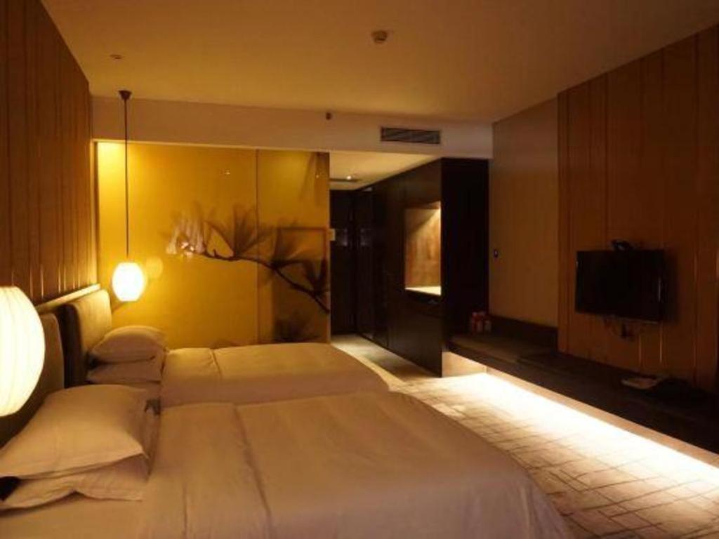 Maison New Century Hotel Dongguan Донгуан Екстериор снимка